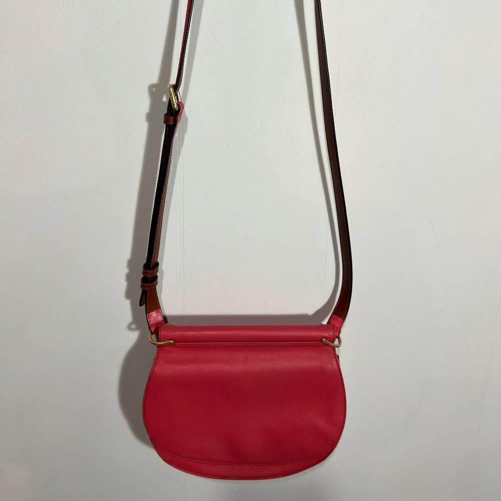 Vibrant and Versatile: Vera Bradley Sidesaddle Crossbody